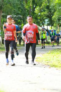 BIB: 0232, 0233
                            <button type="button" onclick="openModal(5013514)" class="btn btn-primary btn-sm float-right btn-popup" data-toggle="modal" data-target=".modal-high-quality">
                        <i class="fas fa-shopping-cart"></i> Add to Cart
                    </button>
                                            <button type="button" onclick="isThisMe(5013514, true)" class="btn btn-success btn-sm float-right btn-popup btn-isme hidden" data-toggle="tooltip" data-placement="bottom" title="นี่คือรูปของคุณใช่ไหม คลิกที่นี่เพื่อเอาเข้าอัลบั้ม">
                        <i class="fas fa-plus"></i> Add to album
                    </button>
                    <button type="button" onclick="isThisMe(5013514, false)" class="btn btn-warning btn-sm float-right btn-popup btn-isnotme hidden">
                        <i class="fas fa-ban"></i> Remove from album
                    </button>